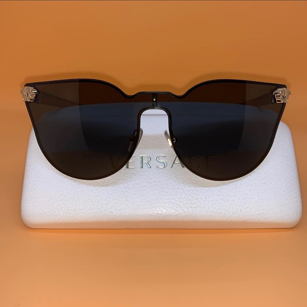 Versace Sunglasses 🕶